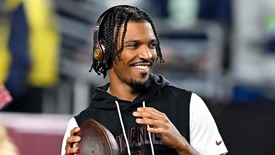 Insider drops ominous hint as Commanders weigh Jayden Daniels&#39; season fate