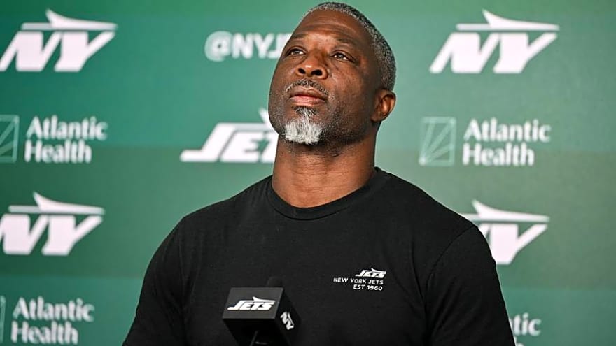 One Jets Training Camp Battle Not Getting the Attention It Deserves