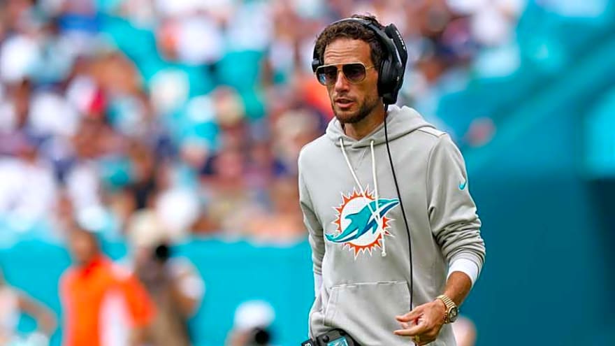 Mike McDaniel Flexes Nike Kobe Sneakers in Dolphins&#39; Week 2 Loss
