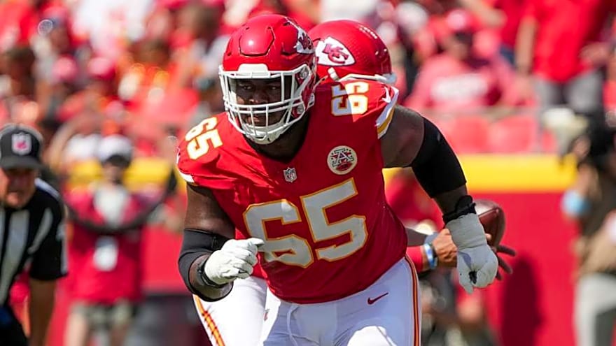 Time is Ticking For A Chiefs Trey Smith Extension