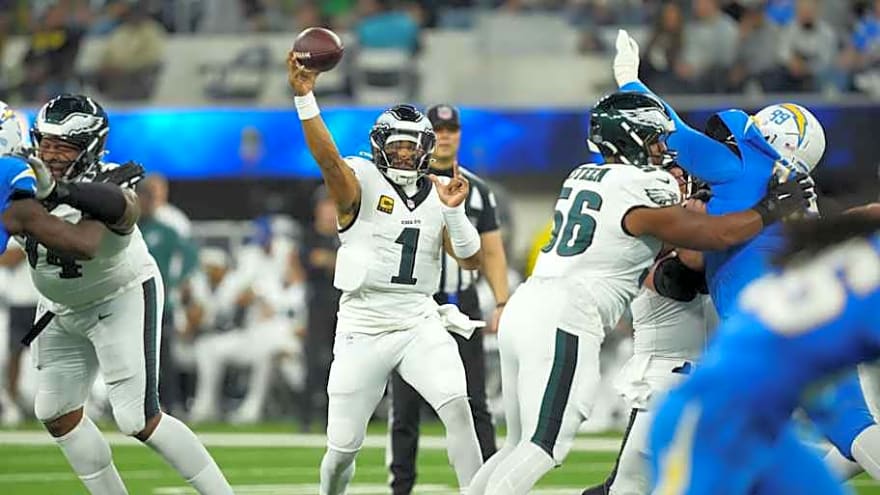 Turnovers Galore, But No Touchdowns For Eagles, Who Trail 10-6 At Halftime