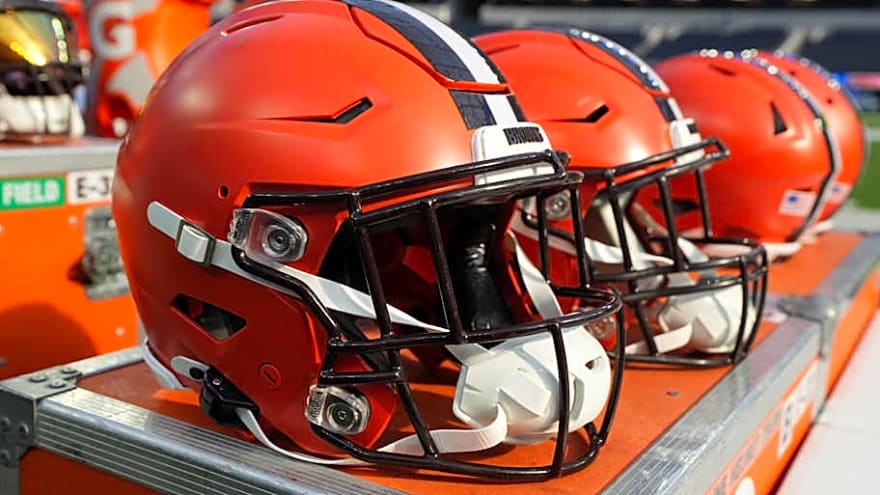 Cleveland Browns Linked to Trading for Former First-Round Quarterback This Offseason