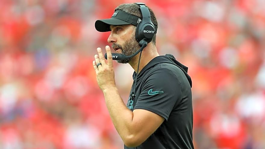 Nick Sirianni affirms Eagles&#39; hierarchy after Jalen Hurts’ fiery sideline exchange