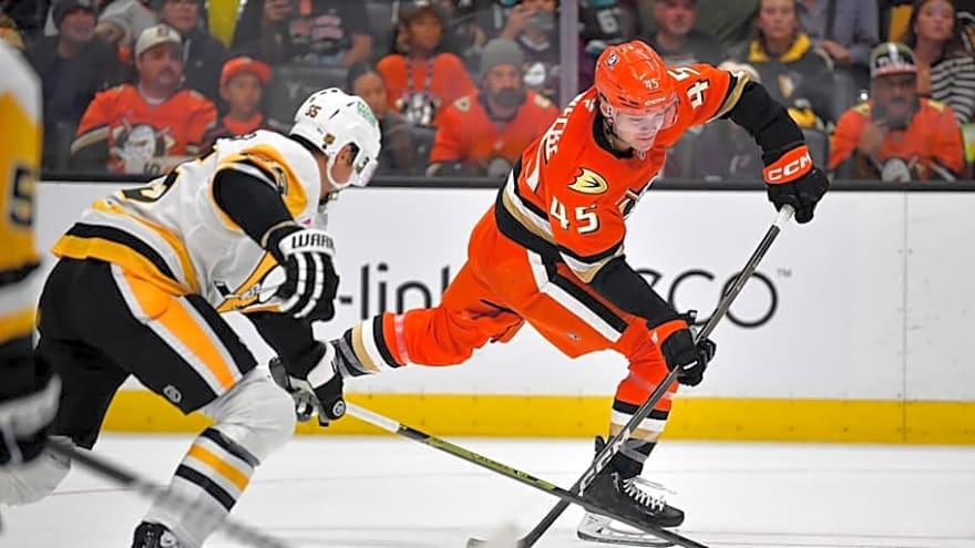 Ducks&#39; Beckett Sennecke Stuns Penguins With Late-Game Heroics