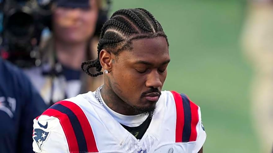 Two Free Agents Still Available Who Could Start For Cleveland Browns