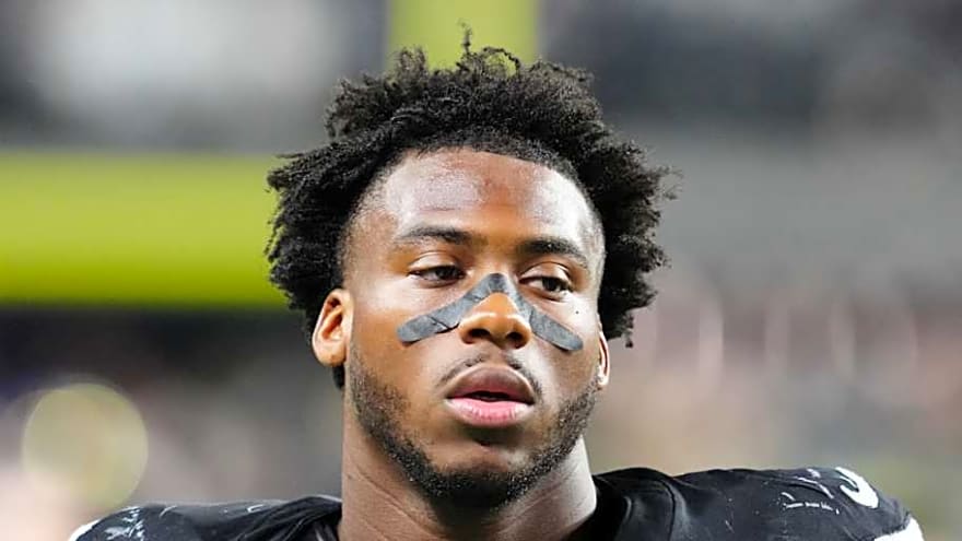 Inside the Raiders' LB Room After Free Agency