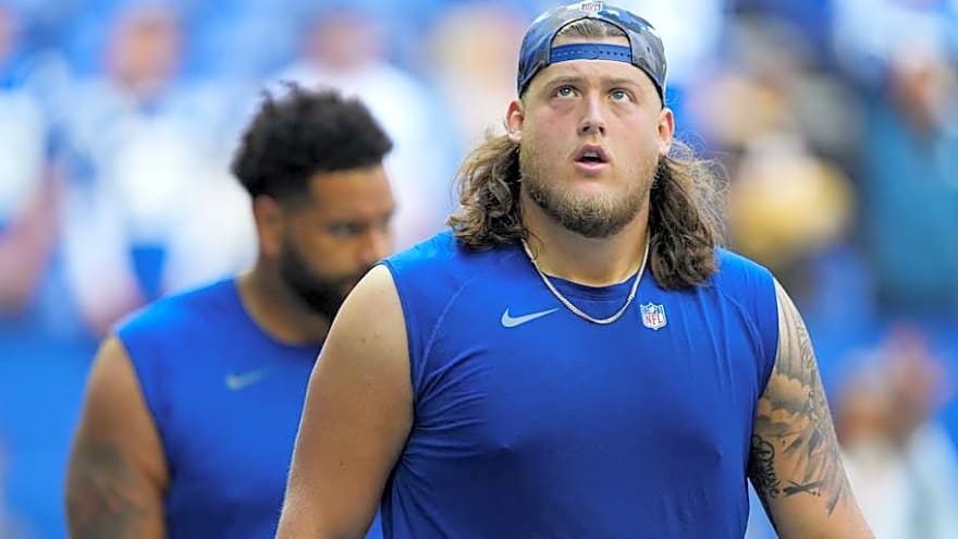 Colts Retain Towering Force on Offensive Line