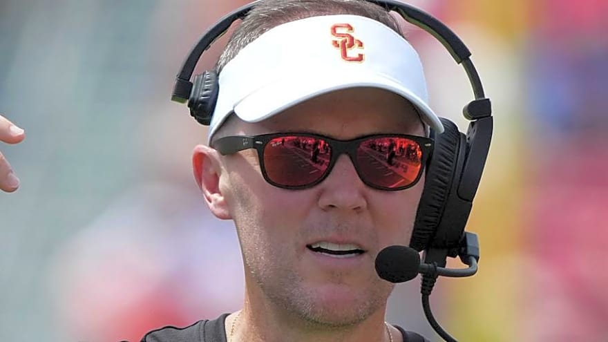 USC Trojans' Latest Bowl Projection Continues to Raise Doubt