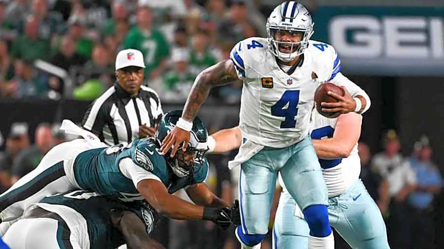 Philadelphia school prepares for Cowboys-Eagles showdown in a bizarre way