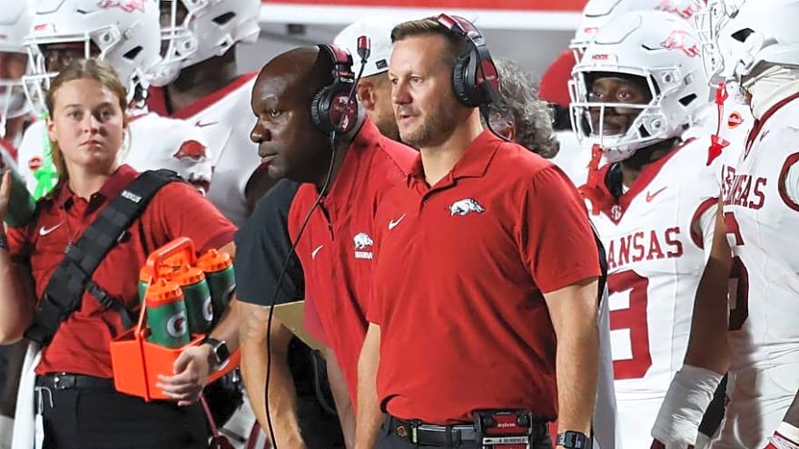 How Can Ryan Silverfield, Razorbacks Get Back Into Good Graces Of Fans?
