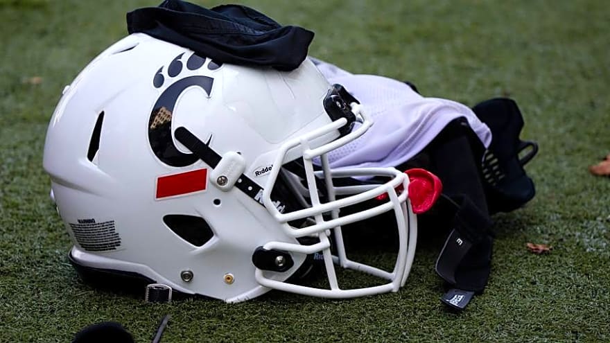 Cincinnati Bearcats Football Rounds Out Three Commitment Sunday to Spark 2027 Class