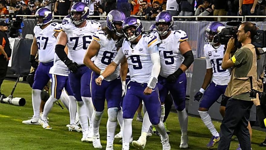 'He Had the Locker Room': Vikings' Brian O’Neill Backs J.J. McCarthy