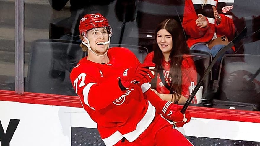 Simon Edvinsson Will Report to Red Wings Camp Without Contract