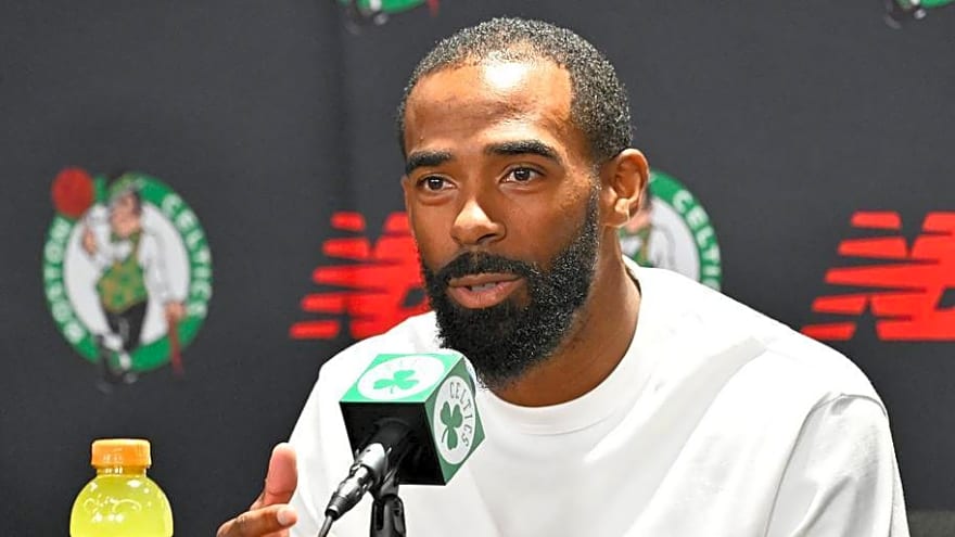 Joe Mazzulla Confuses Mike Conley, And That's a Good Thing for the Boston Celtics