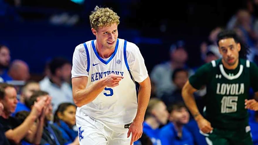 Mark Pope says Kentucky&#39;s decision-making improved a lot against Loyola