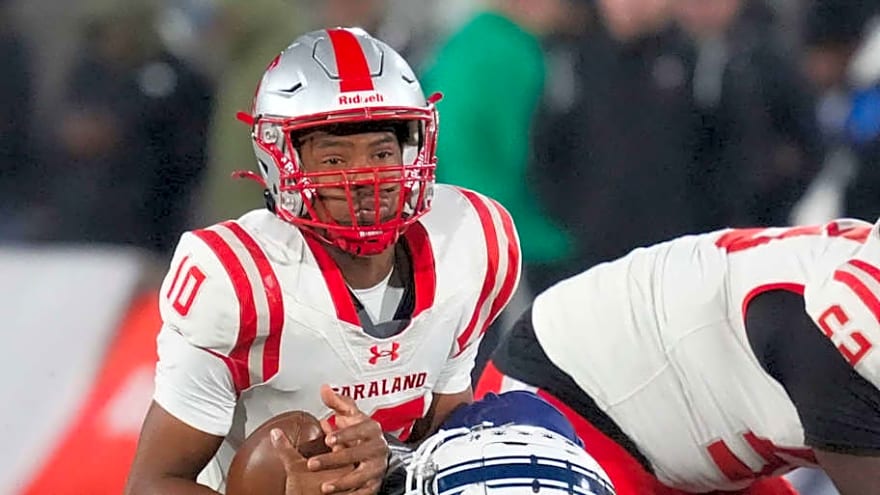 Oklahoma Makes Top Eight for Class of 2027 Quarterback Prospect