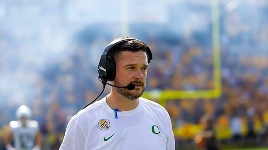 Oregon Ducks, Dan Lanning Host Class of 2028 Quarterbacks At Recruiting Camp