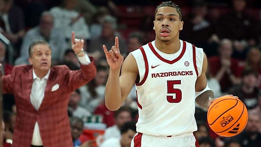 Razorbacks' Dariu Acuff Collects Latest Victim in Huge Road Blowout