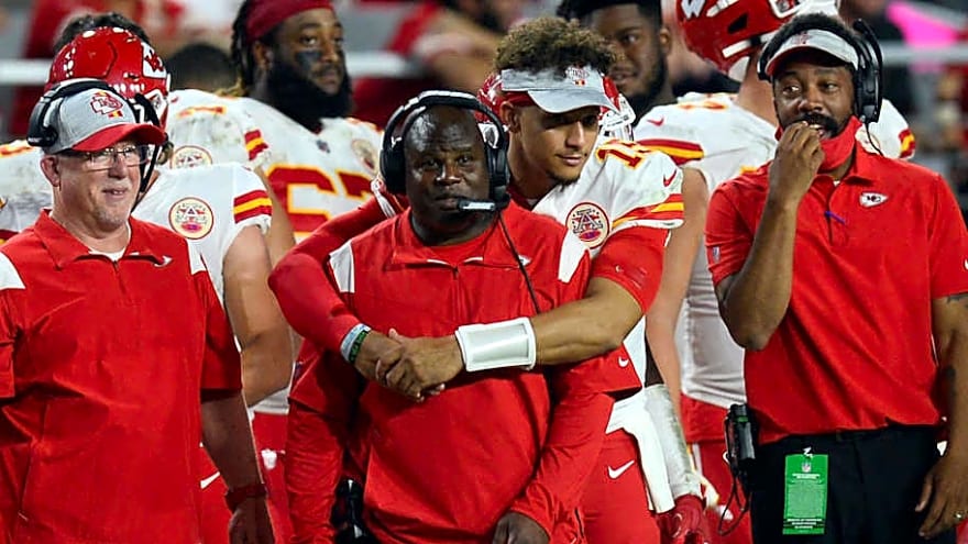 What does the departure of Eric Bieniemy mean for the Bears' running back room?