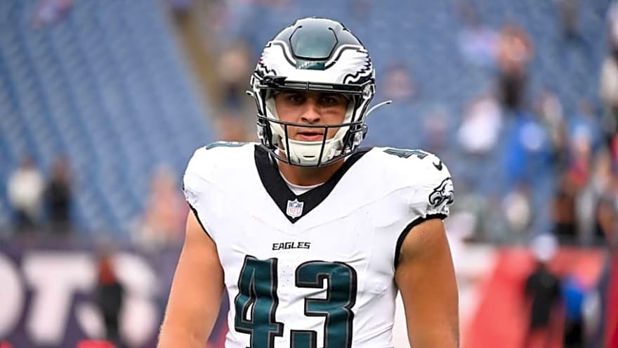 Steelers Sign Former Eagles Pass-Catcher