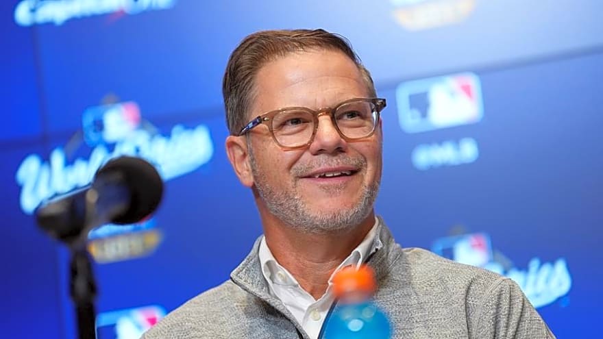 Blue Jays Boss Might Find Outfield Solution in Free-Agent Slugger
