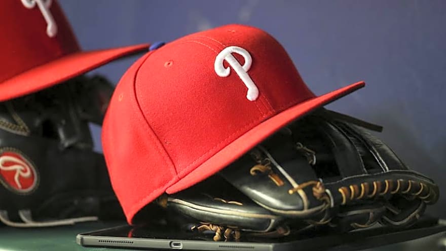 Red Sox Miss as 33-Year-Old Gold Glover Joins Phillies