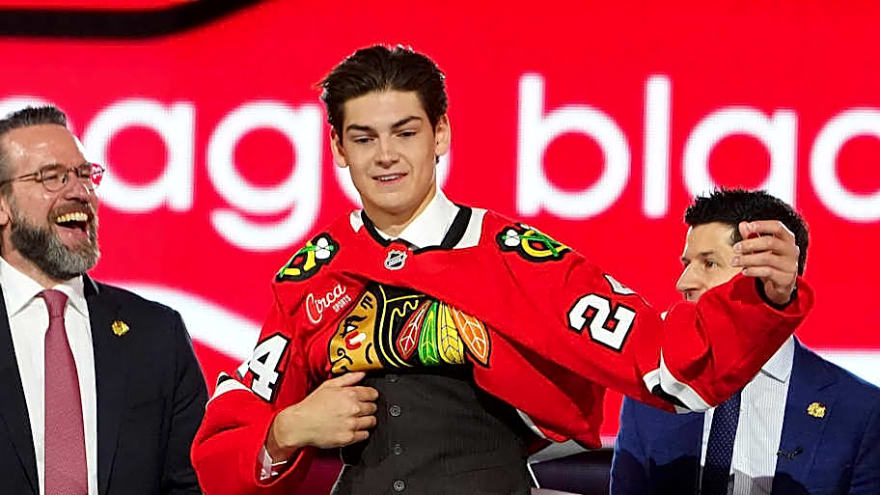 Blackhawks Sign Former First-Round Pick to Entry-Level Deal