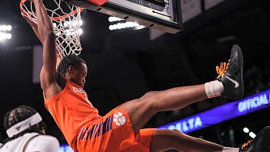 Clemson Basketball Drops in Rankings, Remains in AP Poll