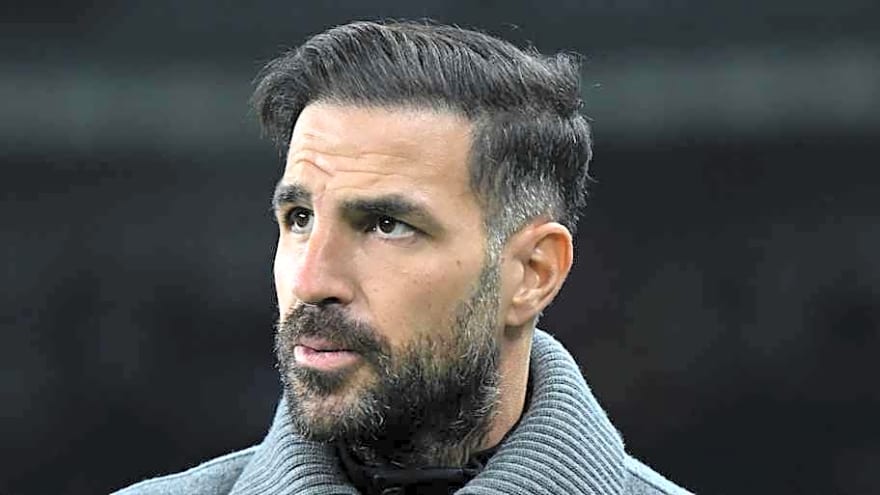 Como Coach Cesc Fabreagas Answers Question on Nico Paz&#39;s Future Amid Real Madrid Links