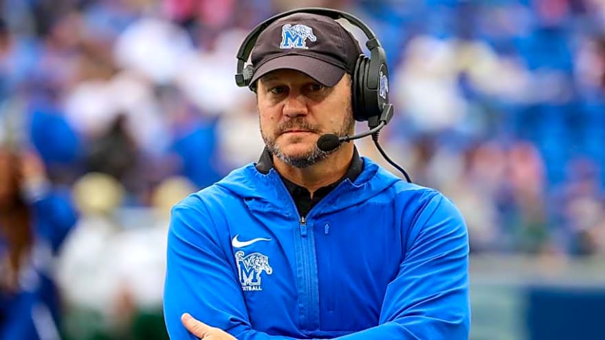 Razorbacks expected to turn to Memphis&#39; Silverfield as next coach