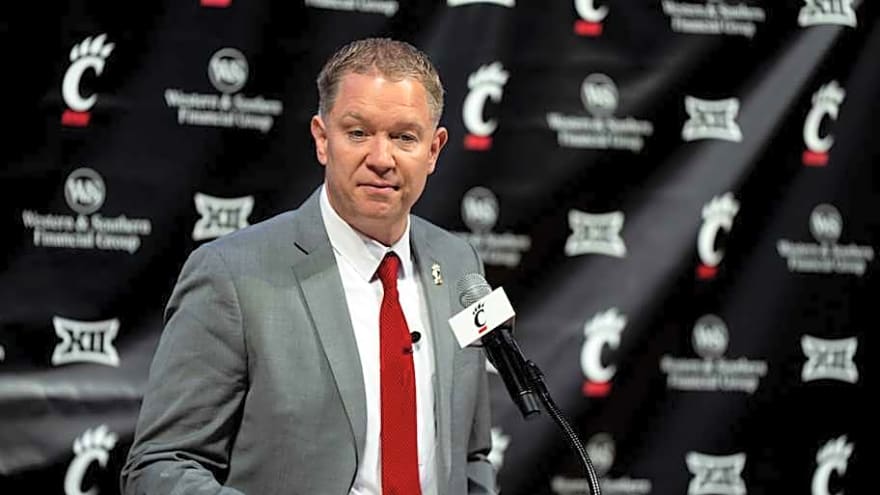 Jerrod Calhoun's First Cincinnati Coaching Staff Reportedly Finalizing Ahead of 2026 Transfer Portal Frenzy