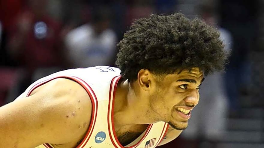 Arizona's Peat Previews Sweet 16 Clash Against Arkansas