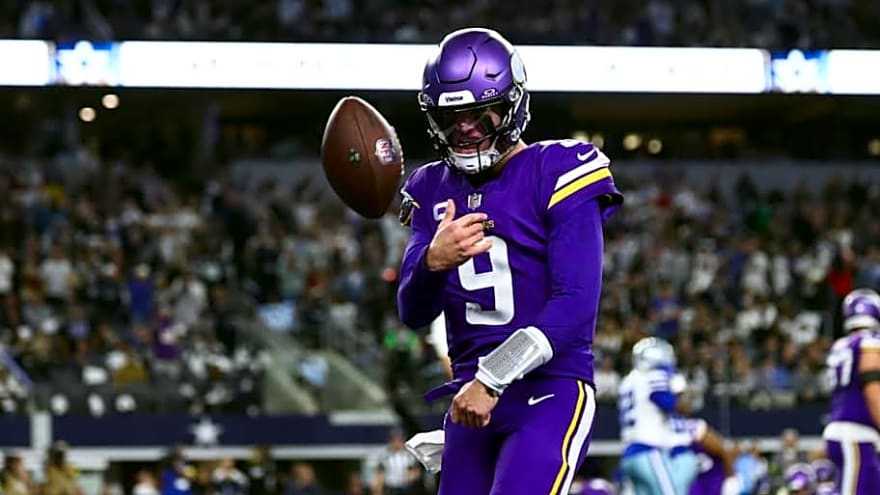Vikings will reportedly 'explore established options' at quarterback