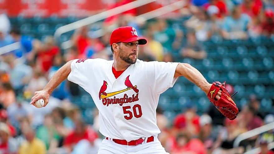 Adam Wainwright Defends Cardinals Fans After Barstool Rant