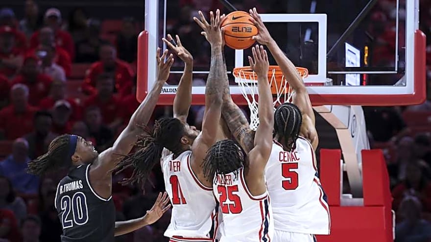 No. 7 Houston Cougars Roll Through Jackson State in Well-Rounded Performance