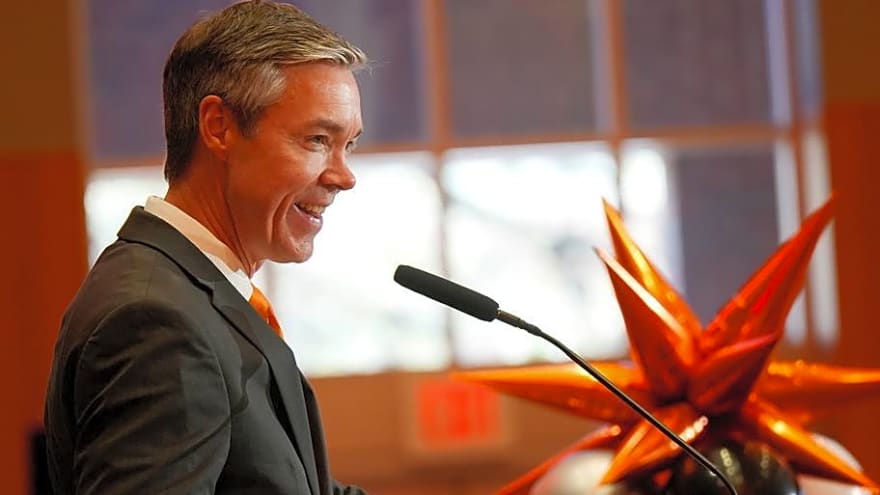 Oklahoma State Legend Expresses Support for Athletic Director Chad Weiberg
