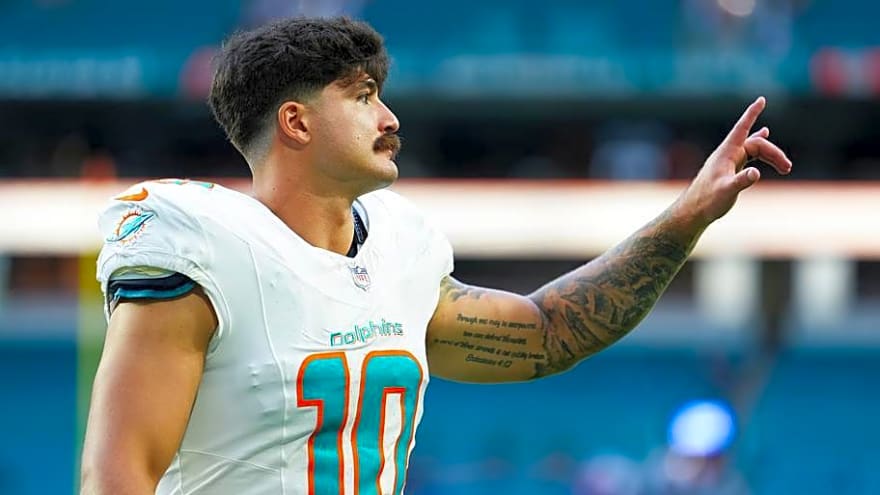 Dolphins Snap Count Observations for Giants Game: Rookies Get a Taste