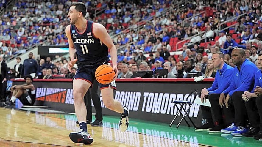 Ranking Drop Sparks Buzz Around Dan Hurley’s UConn Huskies Team
