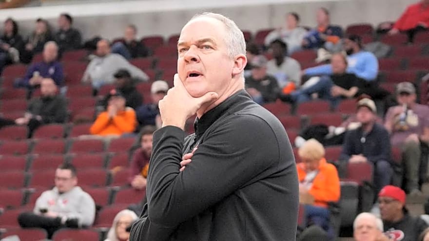 Rutgers Coach Steve Pikiell Determined to Beat Cancer