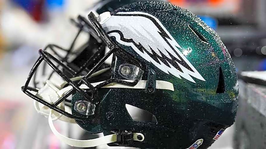 Eagles Predicted to Re-Sign Fan Favorite on $20M Deal