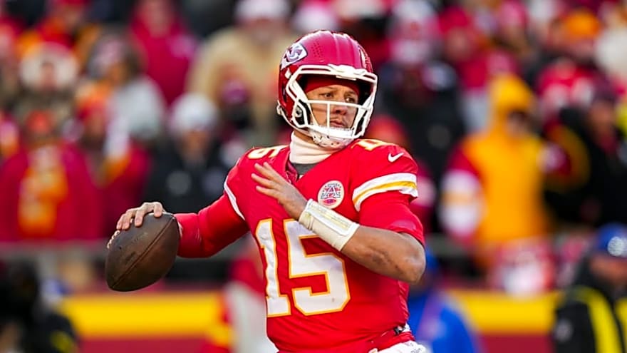 Why Chiefs' Offseason Moves Must Revolve Around Mahomes