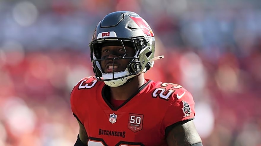 Lavonte David Just Gave Away Secret of Buccaneers' Next Leader on Defense