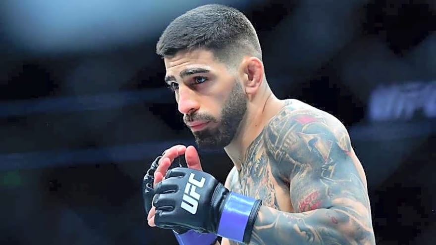 Ilia Topuria shows off blistering hand speed as fans wait on UFC champ's return fight