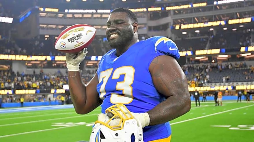 Chargers benched free-agent bust OL in crushing loss to Texans