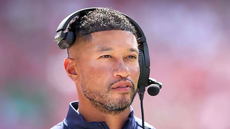 Notre Dame a College Football Playoff Lock at 10–2, Says Insider