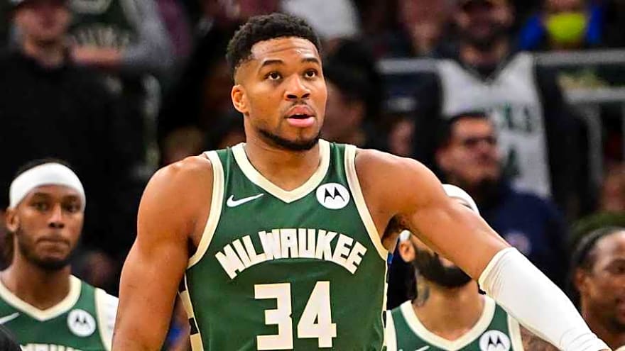 What is the ideal Bucks' lineup when Giannis Antetokounmpo is healthy?