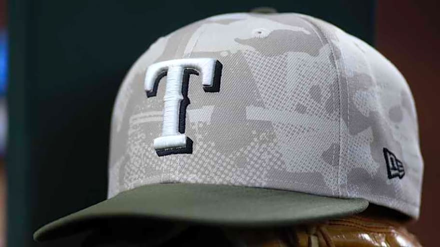 Rangers' Free Agent Predicted to Sign With Rays Before Opening Day