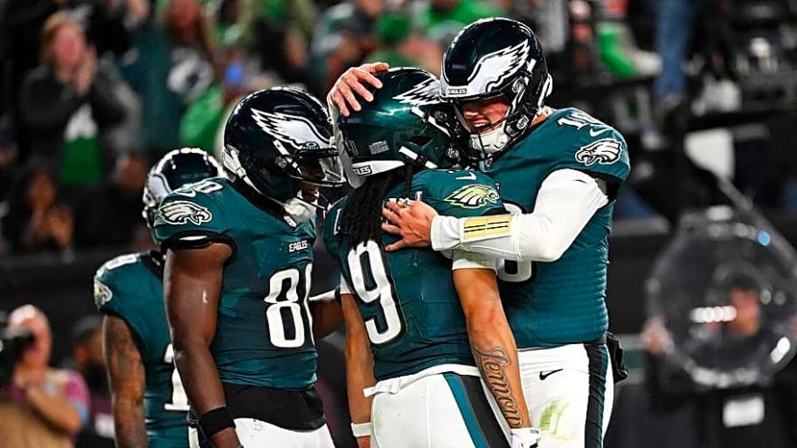 Makai Lemon Complicates Front Office Criticism in Eagles' Disappointing Season