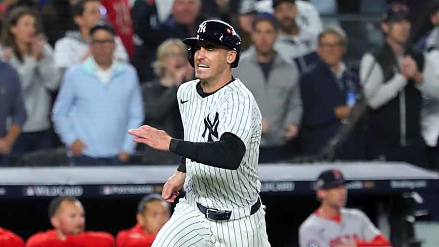 Yankees Competing for One of MLB&#39;s Most Popular Players