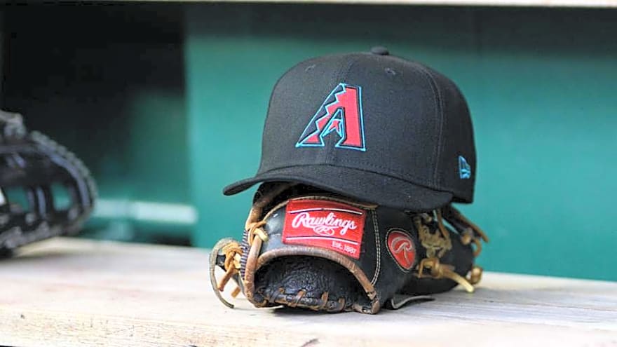 D-backs Sign Ruben Gallego to Headline Huge International Class